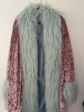 LUX MUSE FESTIVAL COAT Plush Fur Trim Velvet Duster - Dusty Pink & Pale Blue